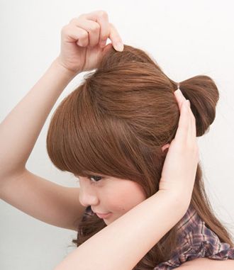 直发扎齐刘海蓬松花苞头步骤 直刘海花苞盘发