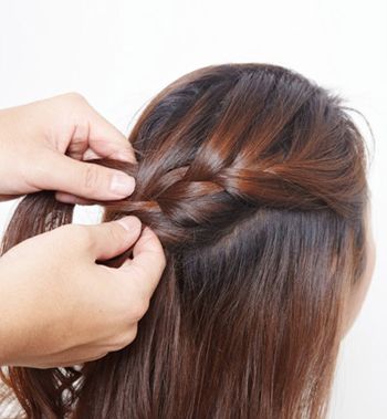 没有盘发器花苞头的扎法图解 不用盘发器怎么