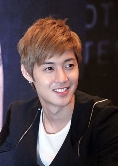 胖圆脸男生染什么颜色图片 男士圆脸染发