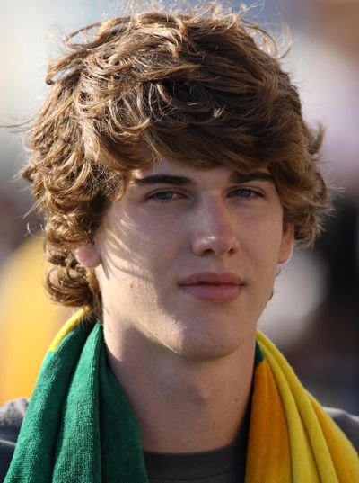 卷发的男生应留什么发型 男短卷发型图片(4)