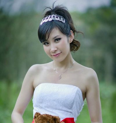 初中初中发型学生扎马尾今年最流行古文新娘发型女生的上课本图片