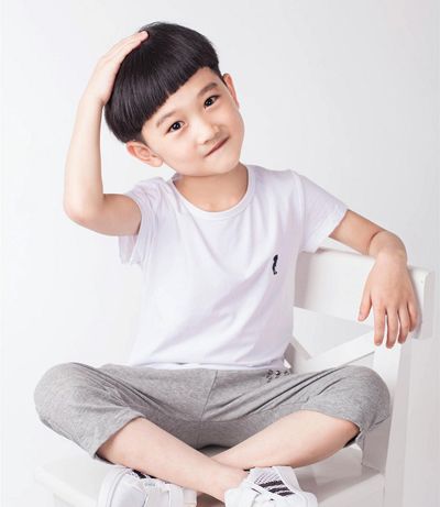 6岁小男孩子的发型 6岁男孩子的发型图片(3)