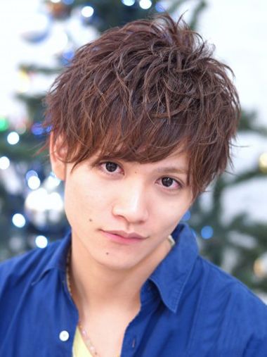 男生方脸适合烫染什么发型 男生烫头发型图片