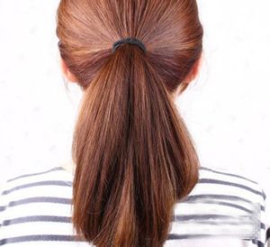 盘发器盘蓬松的花苞头图解 蓬松花苞头扎法图解