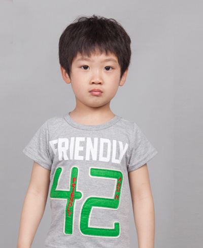 <em>六岁男孩流行</em>什么<em>发型</em> <em>六岁小男孩</em>的<em>发型</em>