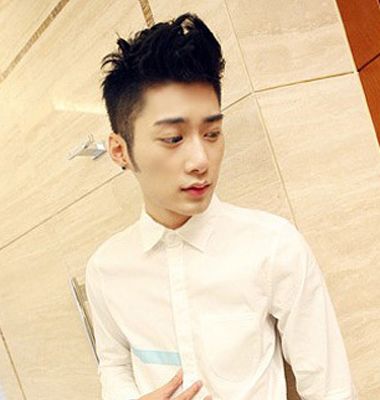 脸小头发少男生做什么发型好看 什么发型适合