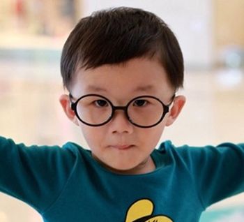 3岁男宝宝短发发型设计 3岁小男孩帅气超短发