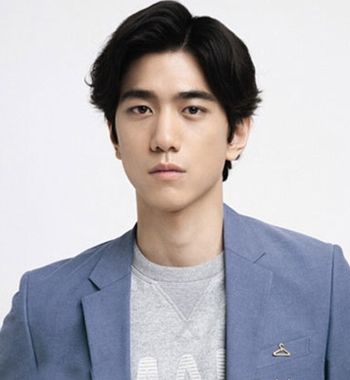 男生自然卷适合什么学生发型 男生刘海自然卷