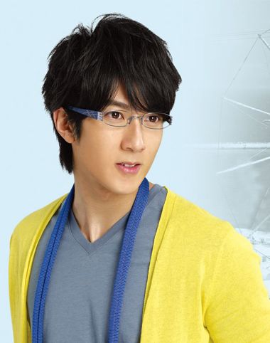 男生怎么剪长鬓角 男生鬓角太长梳头发