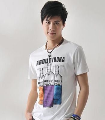 倒三角脸型男生适合什么发型 男生倒三角脸型