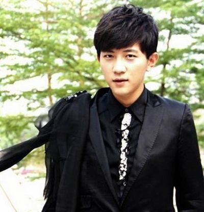 男生学生短发阳光烫发无刘海 男生纹理烫直刘