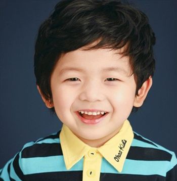 小男孩脸胖适合什么发型 适合胖圆脸小男生的