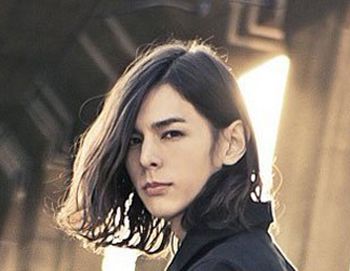 首页 男生发型 男生烫发 男士梨花烫烫发发型 男士烫梨花发型设计 很