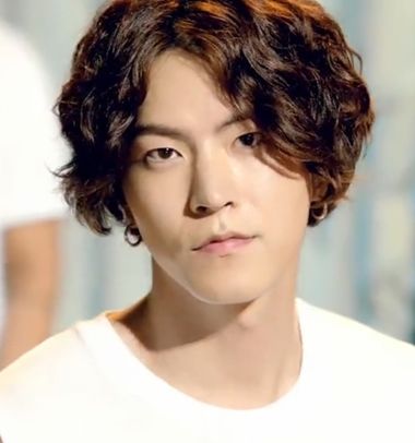男生剪个长头发什么发型好看男生中长发型乱了怎么理
