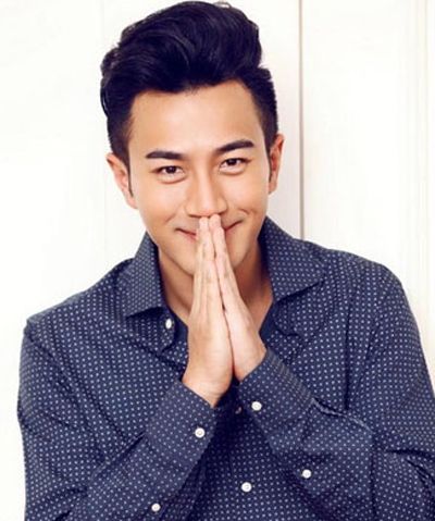 男生卷发剪什发型好看 男生卷发两边剃光造型