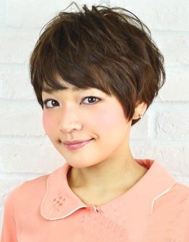 脸大又圆又胖的女生适合什么短发发型 大脸适