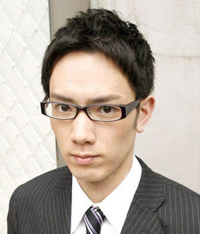 男生高颧骨菱形脸发型 男士菱形脸发型