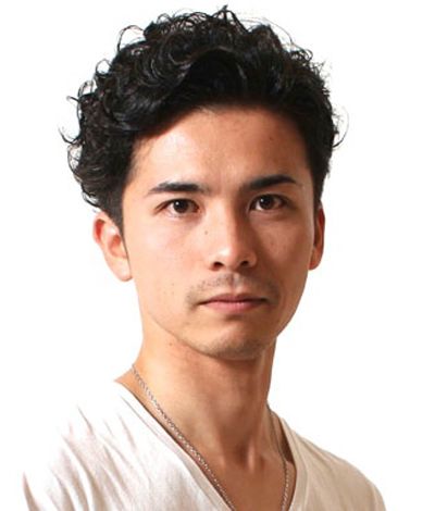 男生高颧骨菱形脸发型 男士菱形脸发型(2)