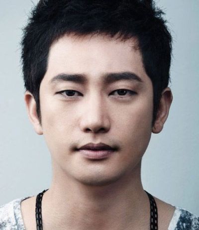 男生高中帅气发型不染色 中学生男生短发发型