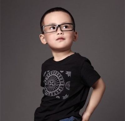 如何自己给男宝宝剪发型 10个月男宝宝发型设