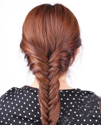 像鱼尾辨的这种辫子怎么编 韩国鱼尾辫编法(4)