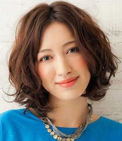 适合女生胖圆脸的丸子圆脸女孩胖花瓣剪怎样盘发型短发头 适合女生胖圆脸的丸子圆脸女孩胖花瓣剪怎样盘发型短发头