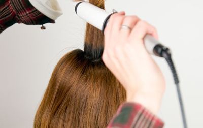 梨花烫怎样用电卷棒卷 如何自己卷梨花烫