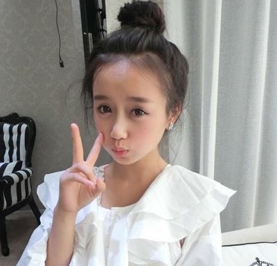 初中生直发如何盘发简单又好看 初中学生盘发
