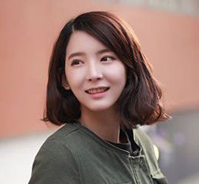 脸长的头发少的女生适合什么发型 适合长脸少