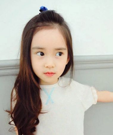 秋天脸小女孩头发怎么扎才好看 脸小头长的女