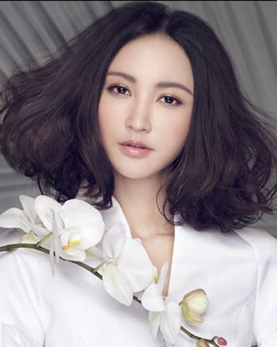 大波浪卷怎么烫 女生中短发波浪烫发型(3)