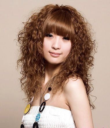 圆脸头发少的女生适合玉米烫吗 圆脸烫头发造型