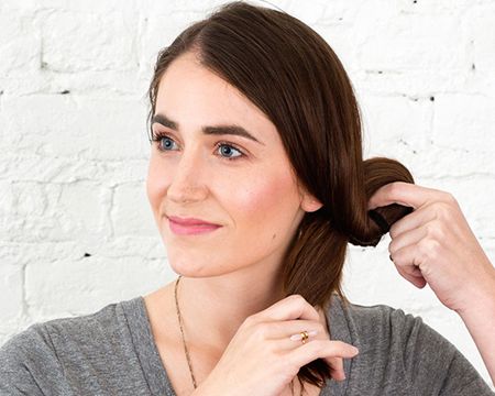 怎样编马尾辫好看 2股马尾麻花辫的编法图解(