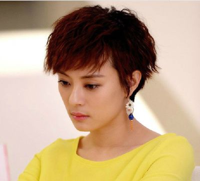 女士短发玉米烫发型 2016时尚流行短发玉米烫