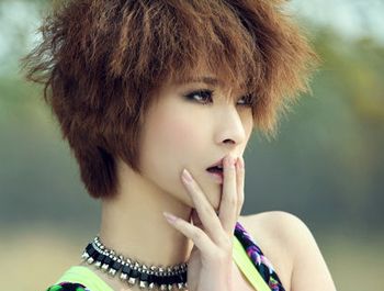 女生短发锡纸烫效果图 女士短发锡纸烫发图片