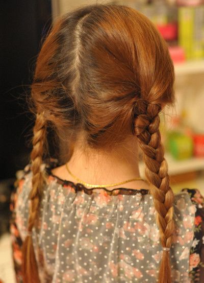 小孩子怎样编头发好看 学编发小女孩头发步骤