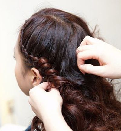 辫子头生活中最简单盘头发型 辫子盘发发型图