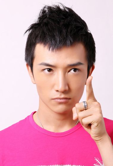 男学生刘海两边剃掉发型图片 男学生刘海发型