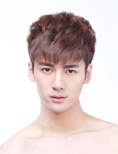 男学生刘海两边剃掉发型图片 男学生刘海发型