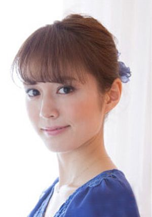 短发怎么扎成丸子头 简易短发丸子头扎法图解