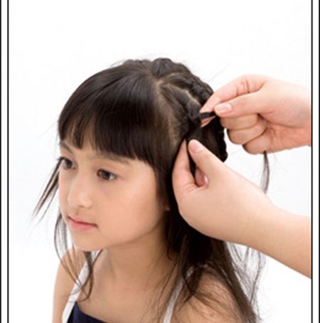 中小学生扎头发简单好看的步骤 中小学生扎头