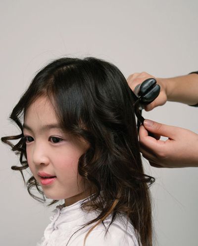幼儿女童短发发型扎法儿童简单发型扎法图解短发