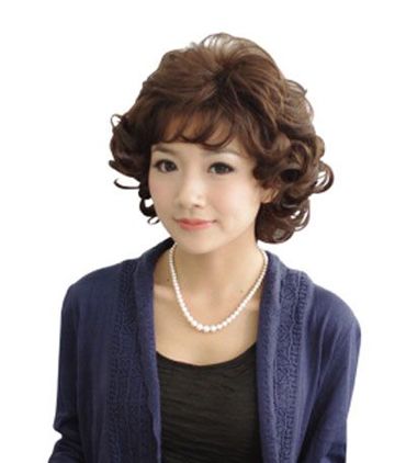 中年短发烫发有那些发型 中年女短发烫发发型