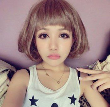 齐刘海内扣发型图片 齐刘海直短发发尾内扣