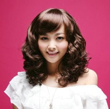 圆脸斜刘海发型图片 女生斜刘海长发发型图片