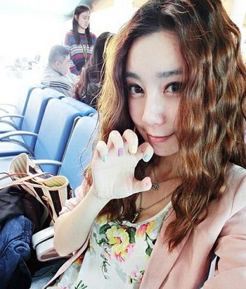 女学生把头发烫卷好看吗 适合中学生的烫发图