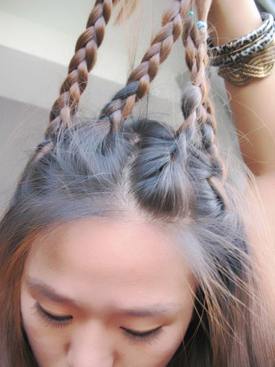 编小辫子发型扎法步骤 中发编发发型的简单扎