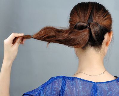 发适合发量少的女孩么 头顶蓬松的新娘发型图