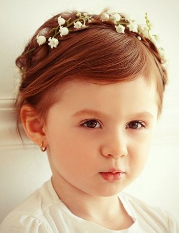 怎么帮小女孩扎辫子发型教程 三岁小女孩短发