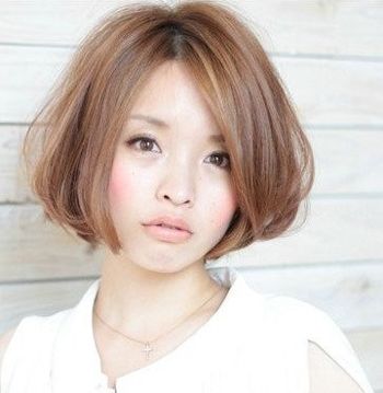 短头发大脸女生怎么扎头发 2016年时尚大脸女